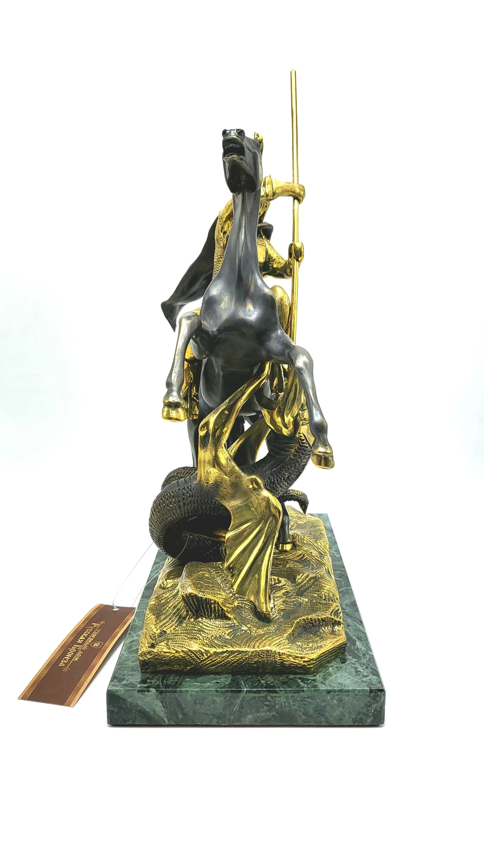 Скульптура "Георгий Победоносец" большой на камне